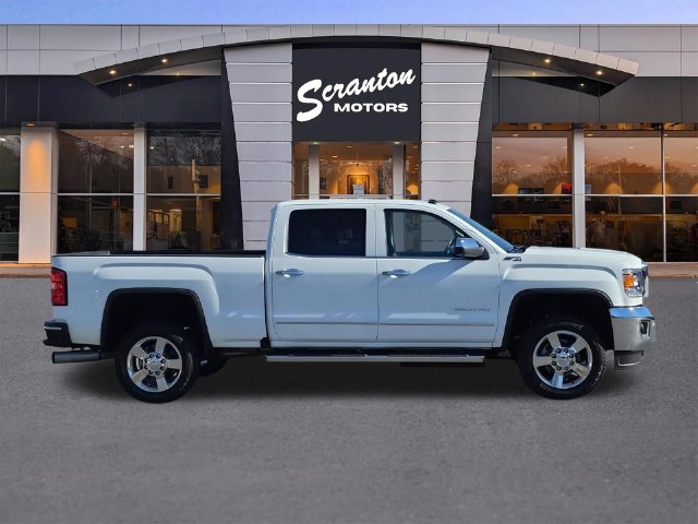 Used 2016 GMC Sierra 2500 SLT w/ Duramax Plus Package AWD/4WD image 6