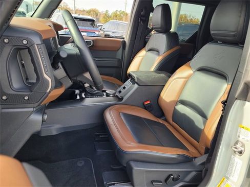 Certified 2024 Ford Bronco Outer Banks image 8