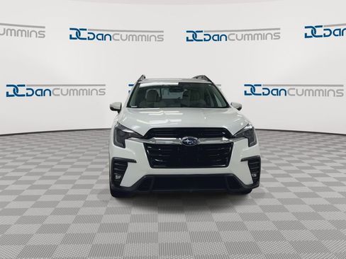 Used 2023 Subaru Ascent Limited image 3
