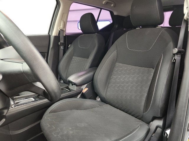 Used 2024 Nissan Kicks SV FWD image 13