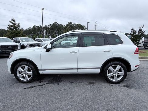 Used 2013 Volkswagen Touareg TDI AWD/4WD image 5