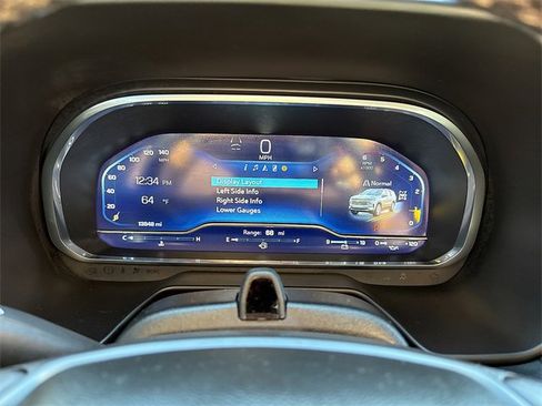 Certified 2024 Chevrolet Tahoe High Country w/ Advanced Technology Package image 23