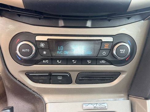 Used 2012 Ford Focus SEL FWD image 20