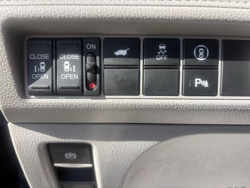 Used 2023 Honda Odyssey Touring image 47