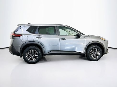 Used 2023 Nissan Rogue S AWD/4WD image 10