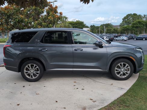 Used 2021 Hyundai Palisade SE FWD image 11
