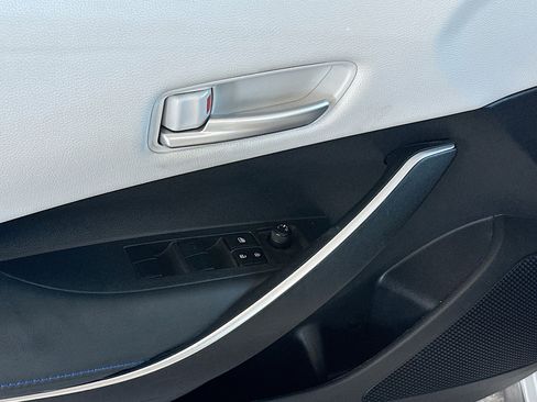 Used 2021 Toyota Corolla SE image 17