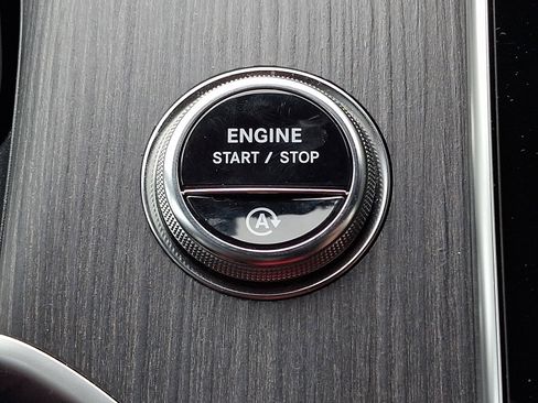 Used 2026 Mercedes-Benz GLC 300 4MATIC Coupe image 23