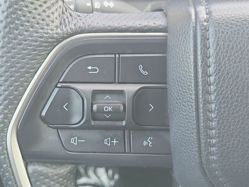 Certified 2025 Toyota Tacoma SR5 AWD/4WD image 26