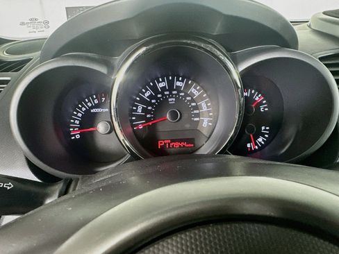 Used 2011 Kia Soul + w/ Audio Pkg FWD image 18