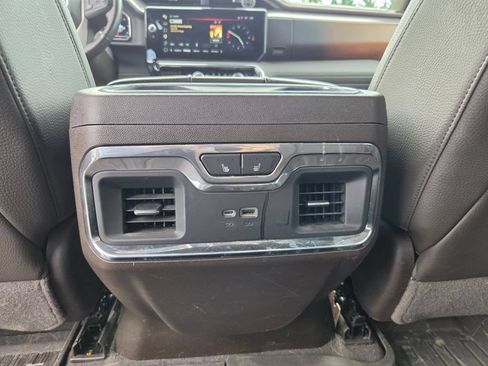 Used 2024 GMC Sierra 1500 Denali w/ Technology Package AWD/4WD image 26