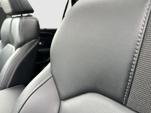 Certified 2025 Honda Pilot Touring image 34