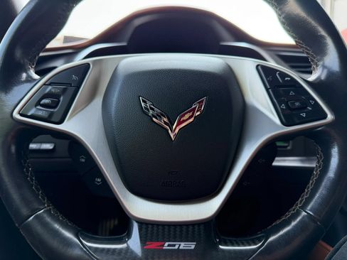 Used 2015 Chevrolet Corvette Z06 w/ 3LZ Preferred Equipment Group RWD image 13