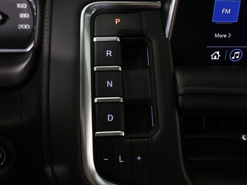 Used 2021 Chevrolet Tahoe Z71 w/ Luxury Package AWD/4WD image 64