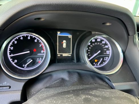 Used 2019 Toyota Camry LE image 19