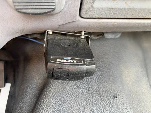 Used 1997 Ford F450 2WD Regular Cab Super Duty image 10