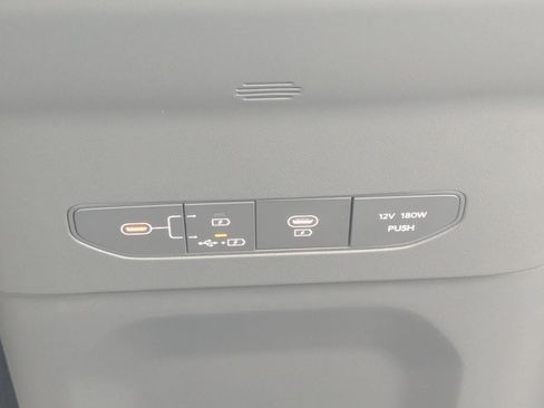 New 2026 Kia EV9 Wind AWD/4WD image 32