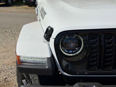 New 2026 Jeep Gladiator Willys image 5