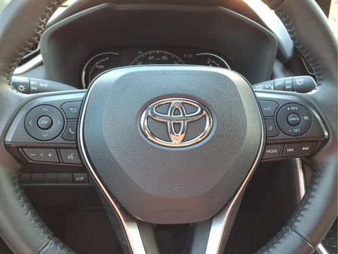 Used 2023 Toyota RAV4 XSE AWD/4WD image 10