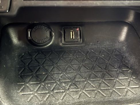 Used 2021 Toyota RAV4 LE image 25