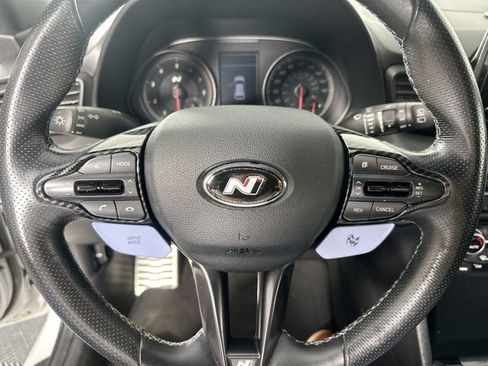 Used 2019 Hyundai Veloster N N FWD image 18