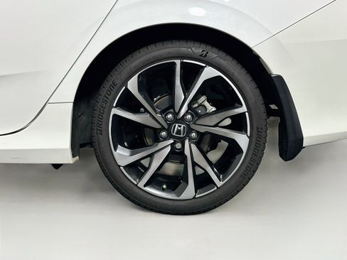 Used 2020 Honda Civic Sport image 11