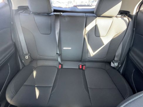 Used 2025 Buick Encore GX Preferred image 38