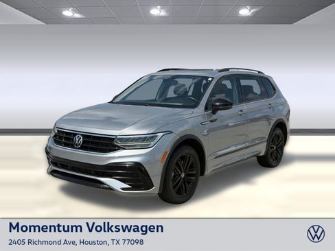 Used 2022 Volkswagen Tiguan SE R-Line FWD image 1