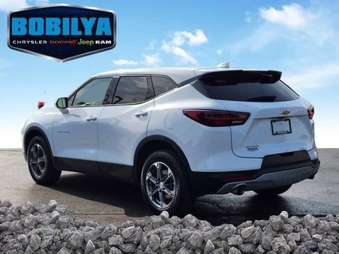 Used 2025 Chevrolet Blazer LT FWD image 4