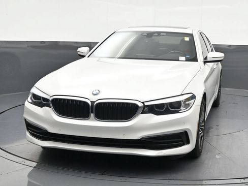 Used 2019 BMW 530i w/ Convenience Package RWD image 9