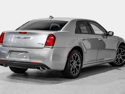 Used 2018 Chrysler 300 S AWD/4WD image 5