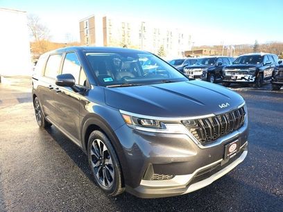 Used 2024 Kia Carnival EX