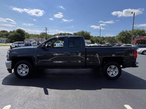 Used 2019 Chevrolet Silverado 1500 LT AWD/4WD image 22