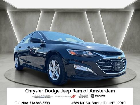 Used 2022 Chevrolet Malibu LS w/ Driver Confidence Package II FWD image 1