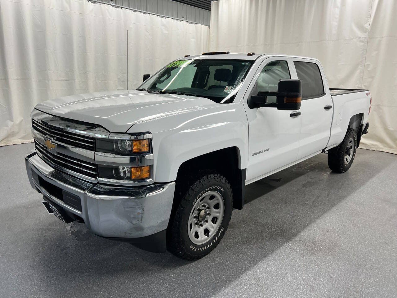 Used 2016 Chevrolet Silverado 3500 W/T w/ WT Convenience Package AWD/4WD image 1