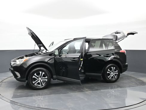 Used 2017 Toyota RAV4 LE image 48