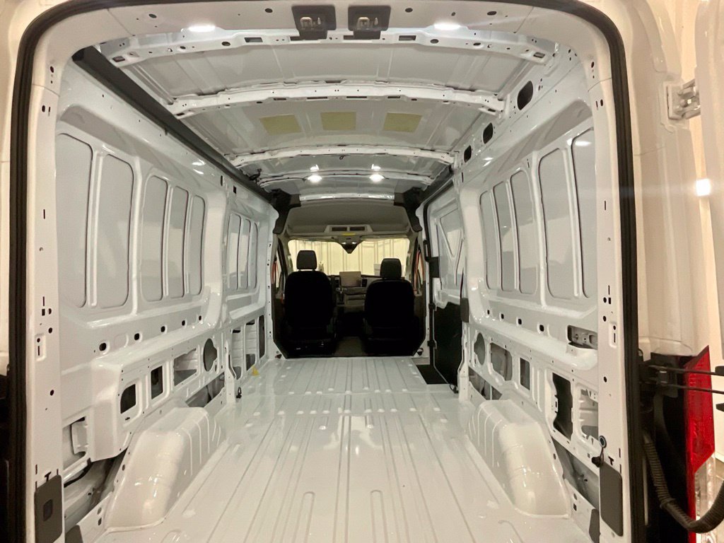Used 2026 Ford Transit 150 148 Medium Roof w/ Fleet Fuel Economy Package RWD image 16