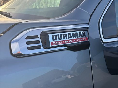 Used 2025 GMC Sierra 2500 SLT w/ SLT Convenience Package image 12