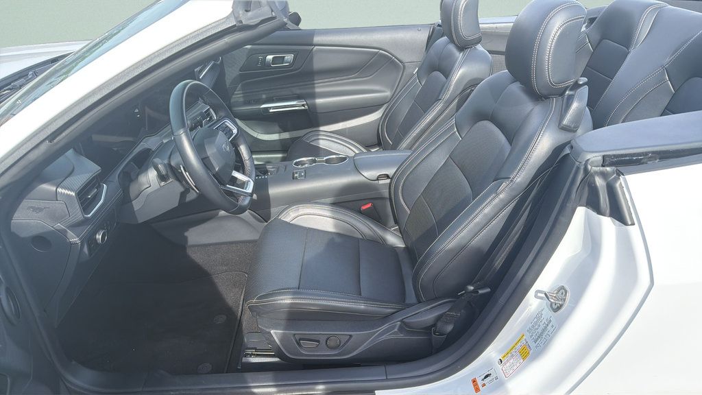 Used 2025 Ford Mustang GT Premium RWD image 8