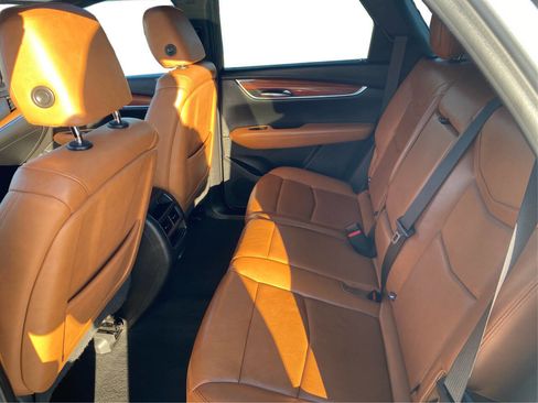 Used 2020 Cadillac XT5 Premium Luxury image 10