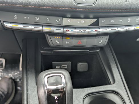 Used 2019 Cadillac XT4 Sport w/ Cold Weather Package FWD image 23