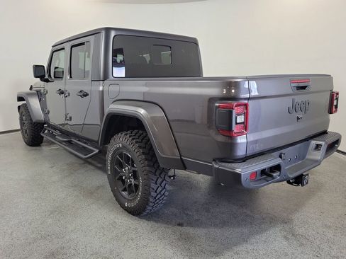 Used 2025 Jeep Gladiator Willys image 5