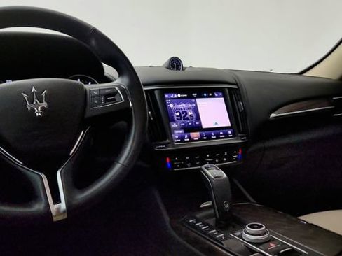 Used 2023 Maserati Levante GT AWD/4WD image 63