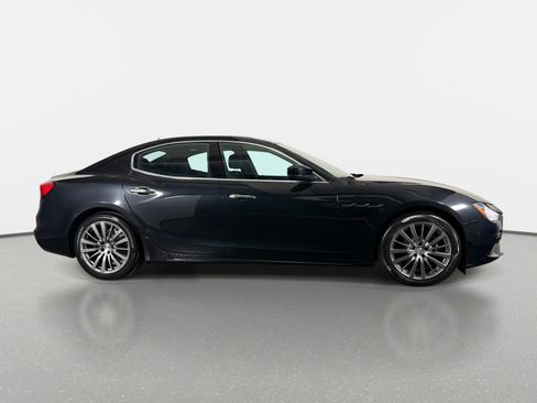 Used 2022 Maserati Ghibli Modena Q4 AWD/4WD image 2