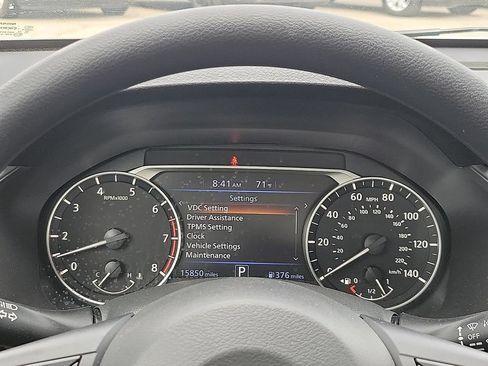 Used 2025 Nissan Altima 2.5 SV FWD image 18