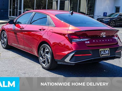 Used 2025 Hyundai Elantra Sport FWD image 5