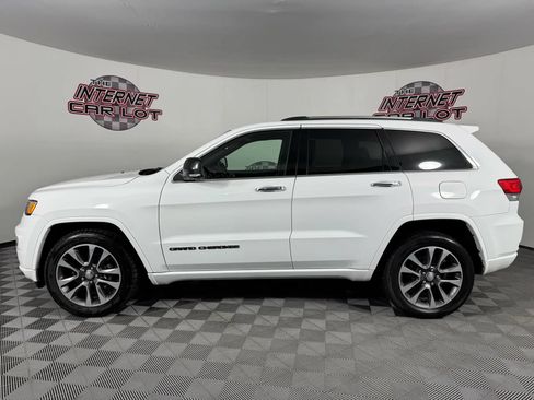 Used 2018 Jeep Grand Cherokee Overland AWD/4WD image 4