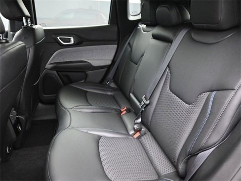 New 2026 Jeep Compass Latitude image 16