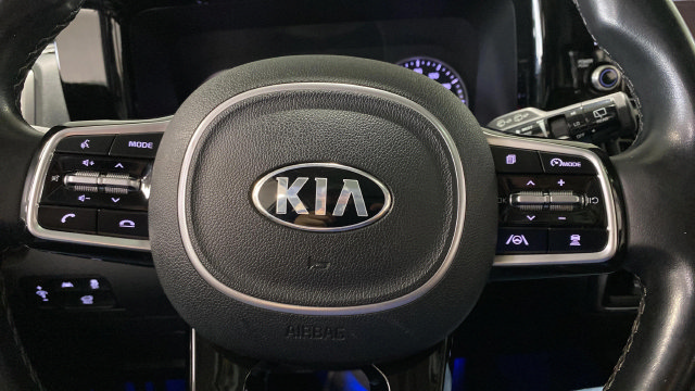 Used 2021 Kia Sorento EX w/ EX AWD X-Line Package image 18
