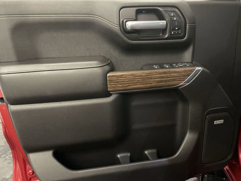 Used 2021 Chevrolet Silverado 1500 High Country w/ Technology Package image 14